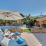 Casa Helena *