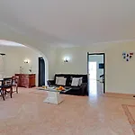 Vila Casa Helena Quarteira