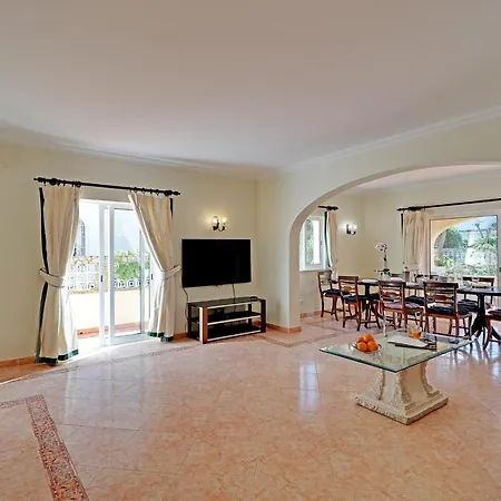 Casa Helena Villa